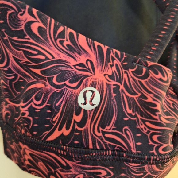 Lululemon Energy Bra in Glossy Black with Pink detail - Size 6 - Picture 4 of 4